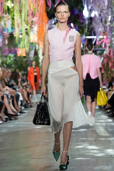 Look 6